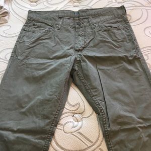 Old Navy green trousers